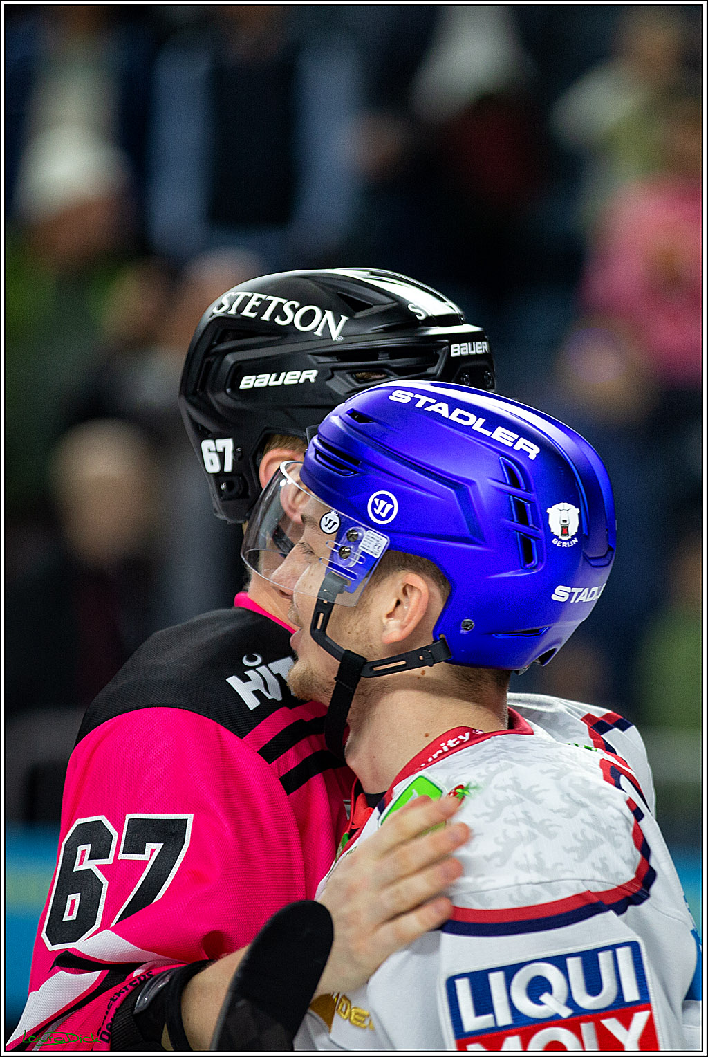 PENNY DEL; Koelner Haie- Eisbaeren Berlin; Koeln, 16.10.2022